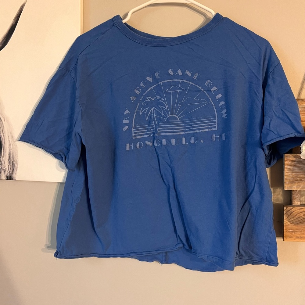 Blue Crop Tee with Honolulu Graphic - Women